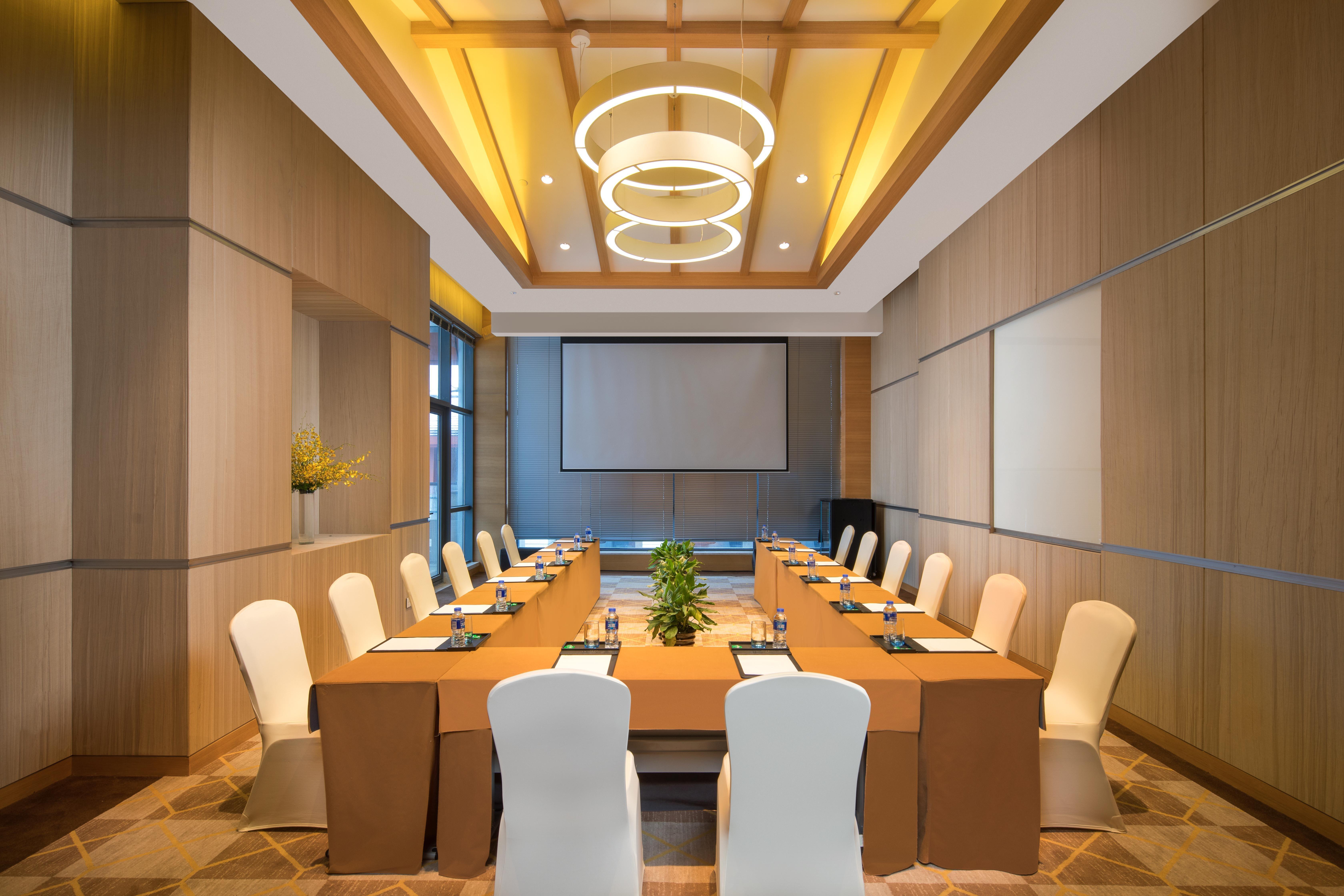 Holiday Inn Kunshan Huaqiao By Ihg Kunshan (Jiangsu) Exterior foto